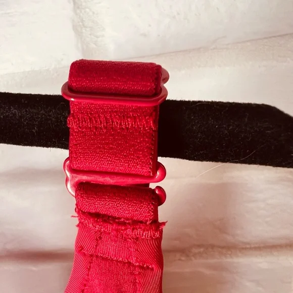 NWT Soma Embraceable Reversible Soft Bralette Wireless Large Raphael Red #0586 - Picture 3 of 9